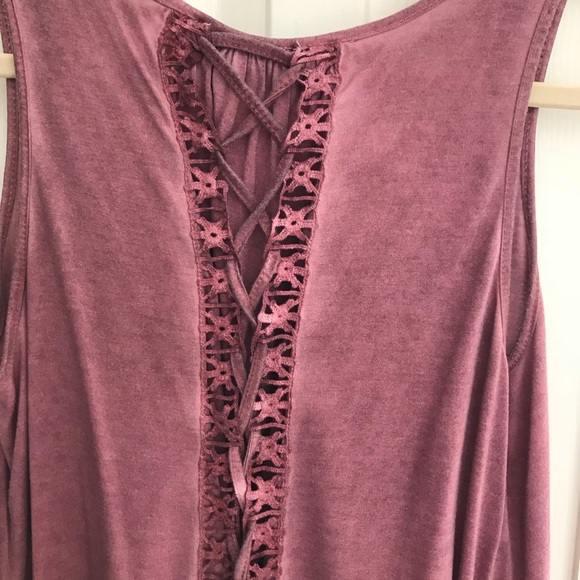 She + Sky Light Burgundy Tie Detail Tank Top - Picture 6 of 7